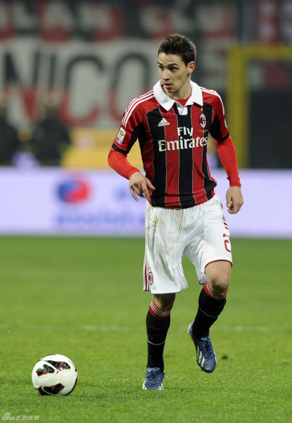 阿隆索：拉莫斯对我影响很大；很意外阿扎尔在皇马没有成功（阿隆索：拉莫斯对我的影响深远；惊讶阿扎尔未在皇马取得成功）