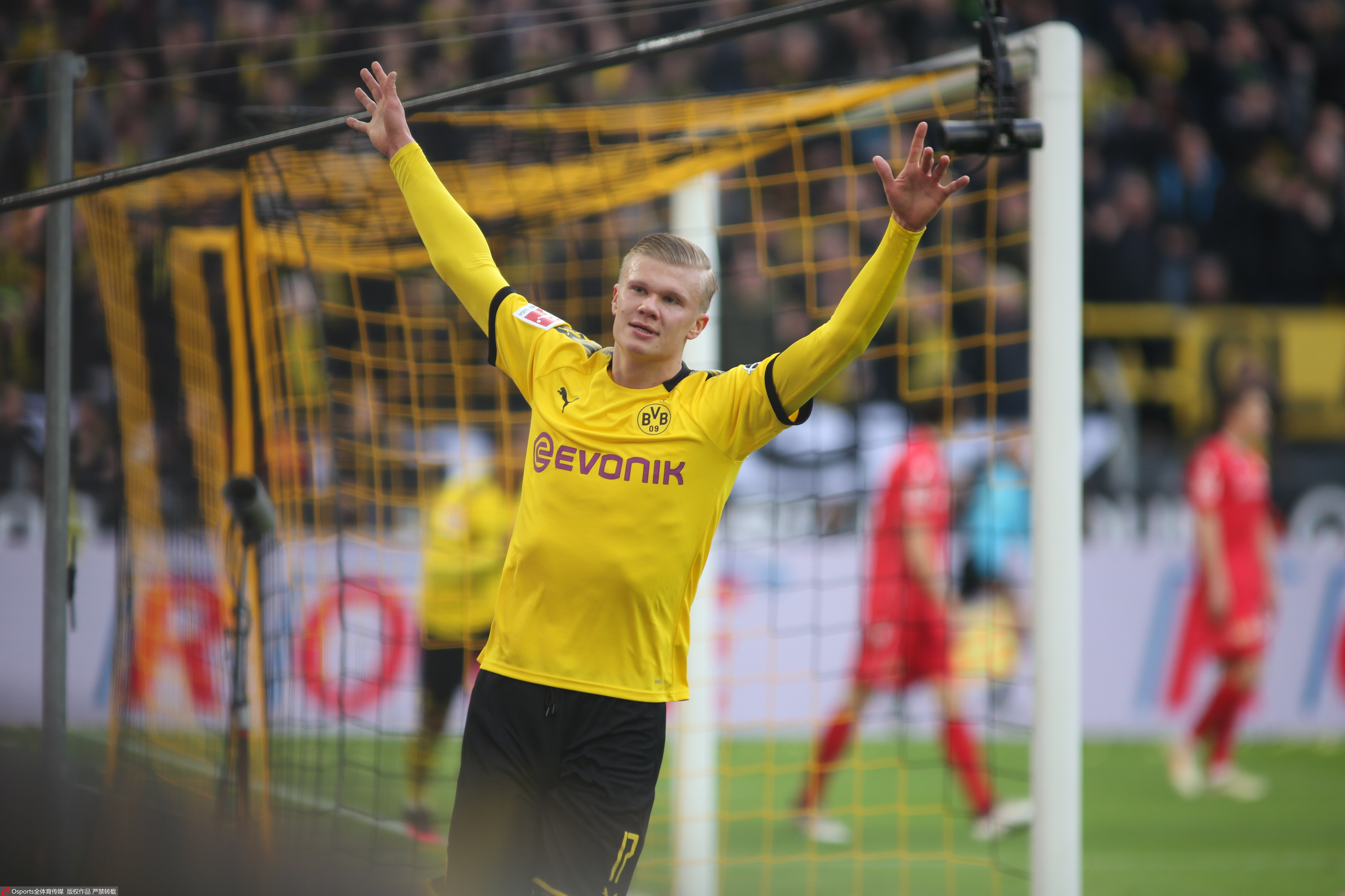 恐怖阵容深度！雷霆13人出场全部得分，12人有三分入账（阵容深度拉满！雷霆13人轮换全员得分，12人命中三分）