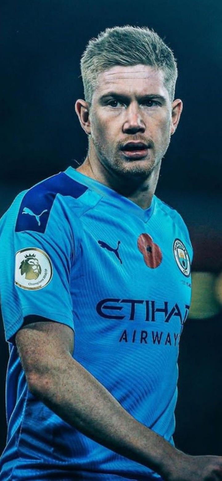 姆巴佩续约风波再度引发热议（姆巴佩续约争议再度引爆舆论）