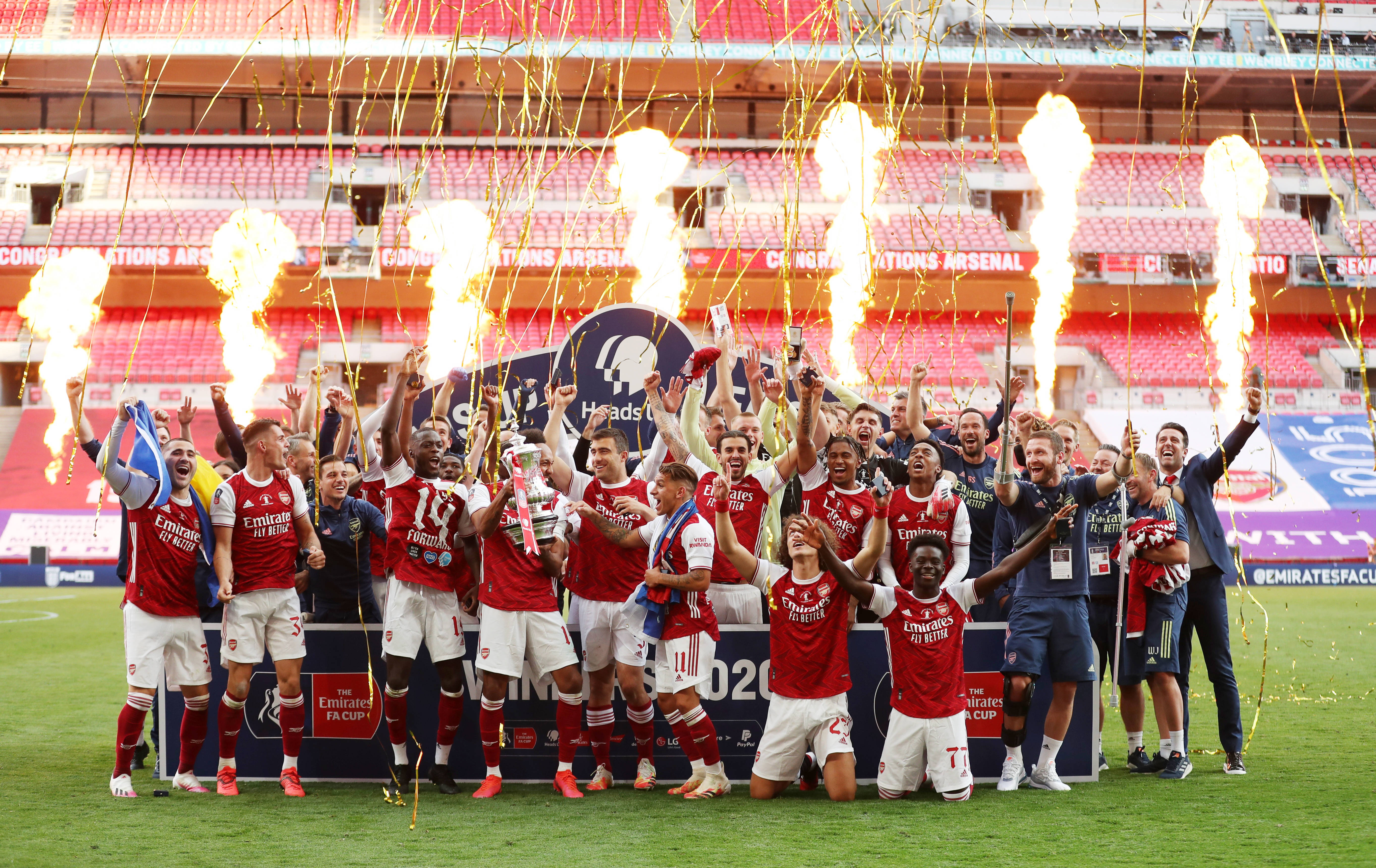 TA跟队：布莱顿19岁前锋齐马斯十字韧带撕裂，赛季报销（TA记者跟队：布莱顿19岁新星齐马斯十字韧带撕裂，本赛季报销）