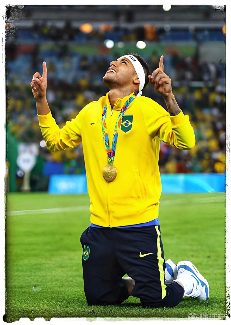 西媒：尤文、法兰克福以及斯图加特询价皇社中场苏契奇（西媒称：尤文、法兰克福与斯图加特已就皇社中场苏契奇进行询价）