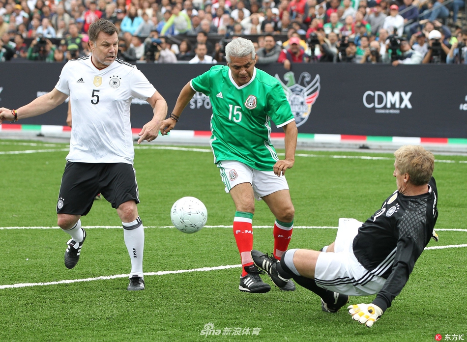 阿森纳3-1完胜拜仁，五档次差距尽显，欧冠小组赛掀翻对手（阿森纳3-1击退拜仁，欧冠小组赛尽显实力差距）